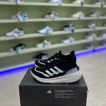 Adidas Ultra Boost Light Black