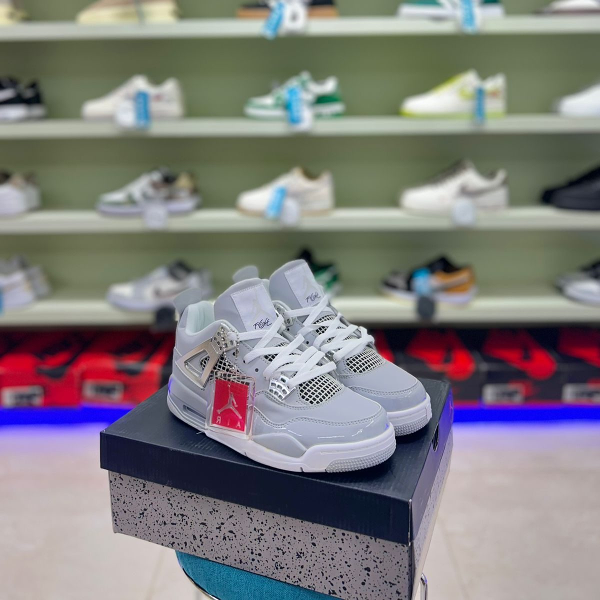 Jordan 4 Frozen Moment (OEM) Jordan 4 Frozen Moment (OEM)