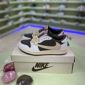 Trave Scott Reverse Mocha