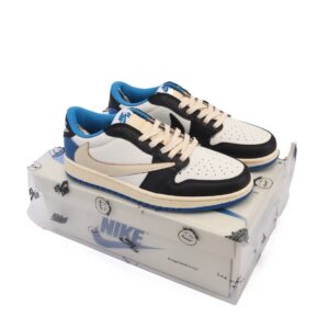 Jordan 1 low Traviscot fragment (Grade 1:1)