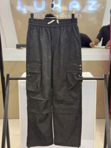 Pant 8235 Black
