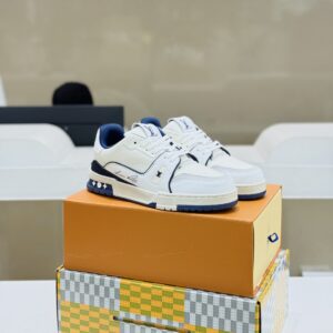 Louis Vuitton Light reddish-blue Premium