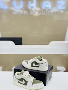 Jordan 1 low mediam olive