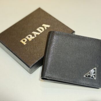 Prada Wallet 01