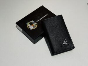 Prada Wallet 02